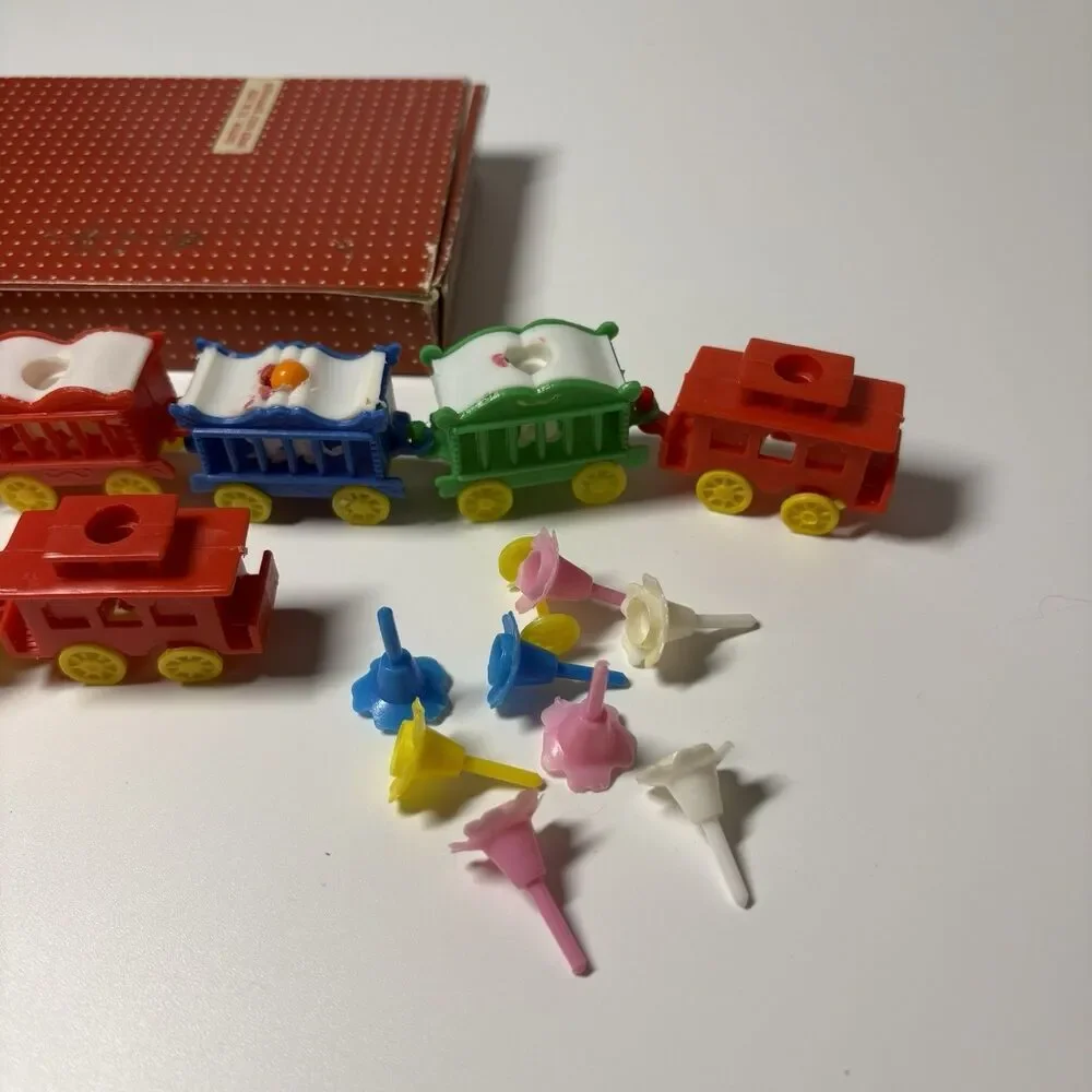 Vintage Lillian Vernon Birthday Train Candle Holder Set Circus Animals LV7045
